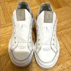 On The Roger (On Cloud) white sneakers